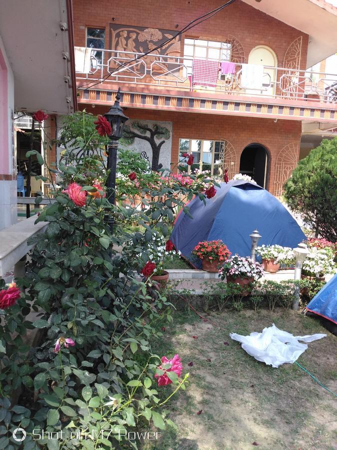 Swapnonir Hotel Shānti Niketan Екстериор снимка
