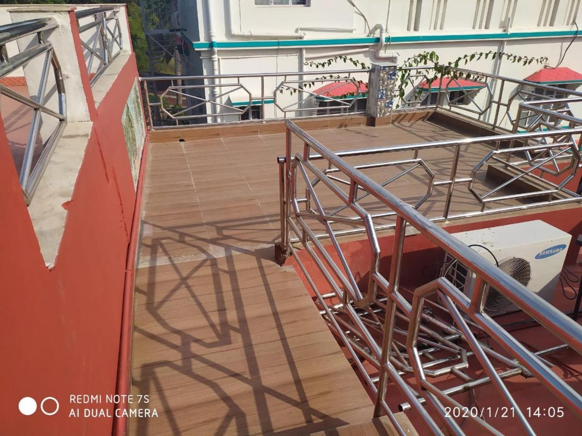 Swapnonir Hotel Shānti Niketan Екстериор снимка