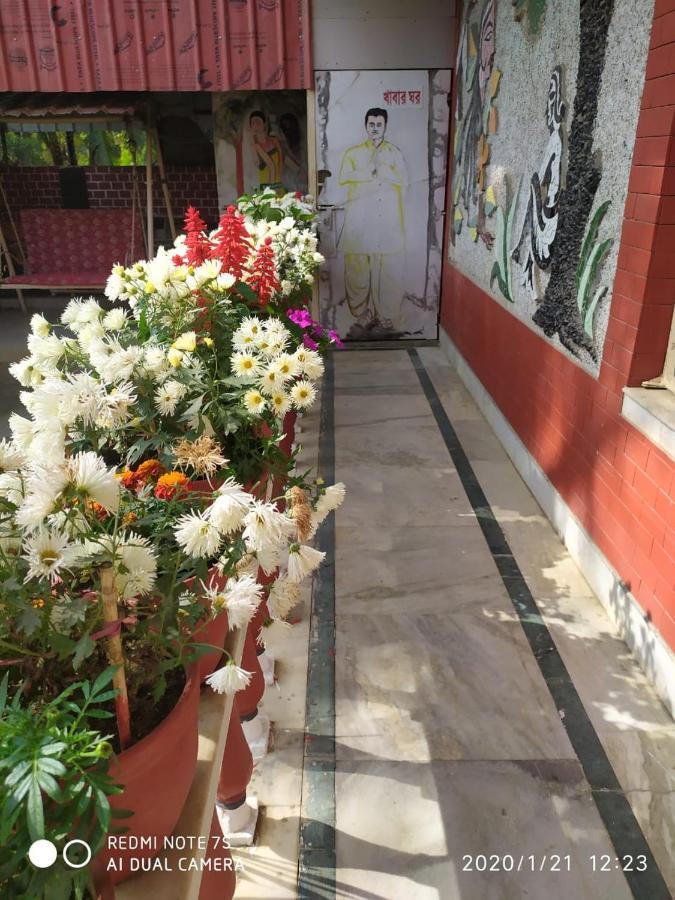 Swapnonir Hotel Shānti Niketan Екстериор снимка