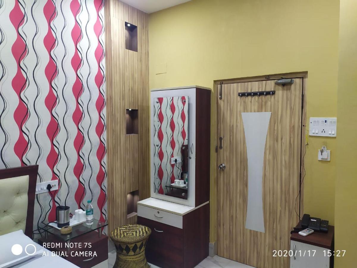 Swapnonir Hotel Shānti Niketan Екстериор снимка